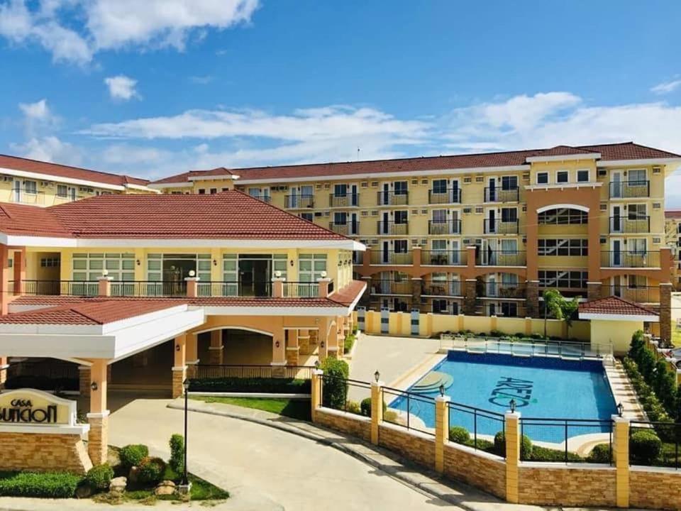Huge Studio @ Arezzo Place Davao Condominium Bagian luar foto